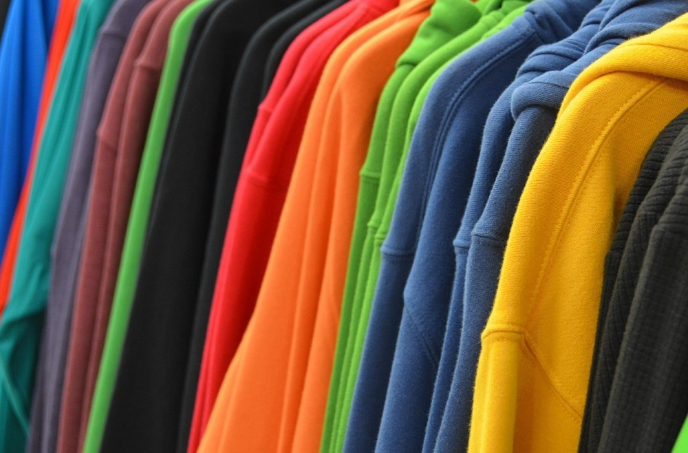 Darbiniai megztiniai ir flisiniai megztiniai – kuriuos pasirinkti?