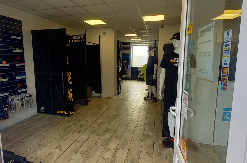 Naujoji „Baltic BHP Poznan“ parduotuvės versija – drabužiai, avalynė ir sveikatos bei saugos produktai