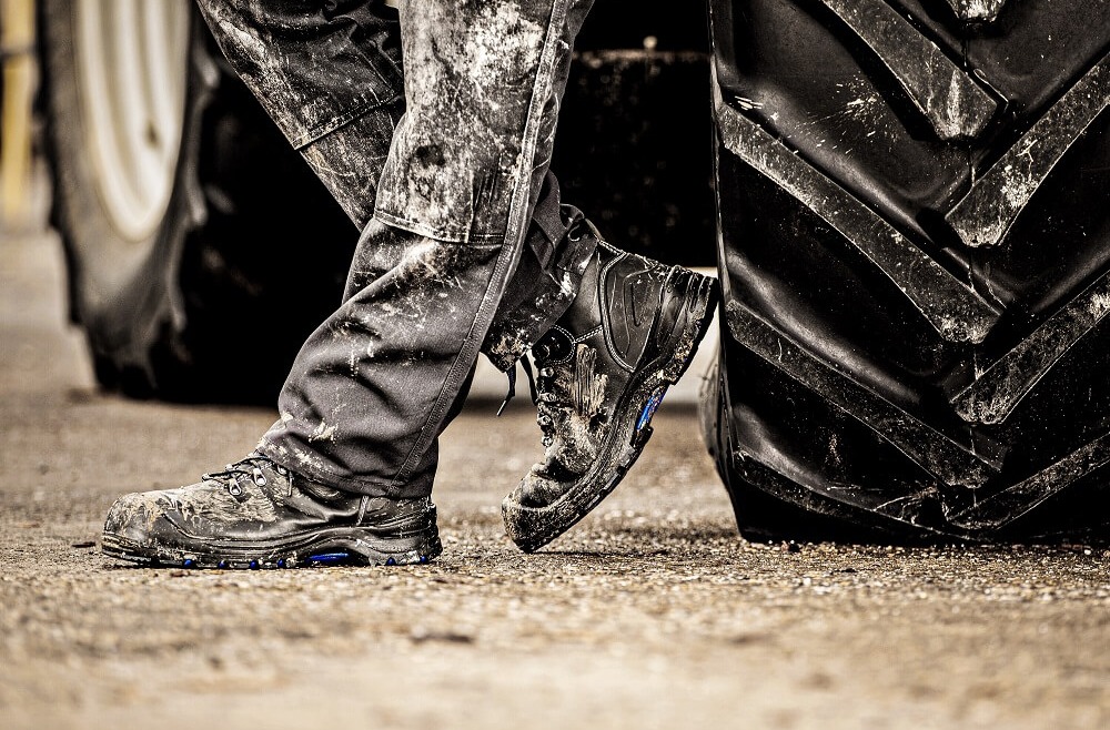 Kaip išsirinkti darbo batus su apsauga nuo nosies?