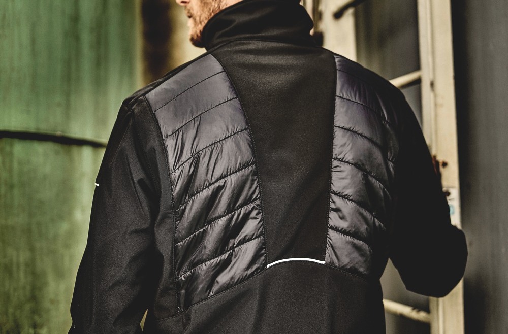 Dilemos... žieminiai darbo drabužiai – praktiškai apie tai, ką pirkti, kad būtumėte patenkinti