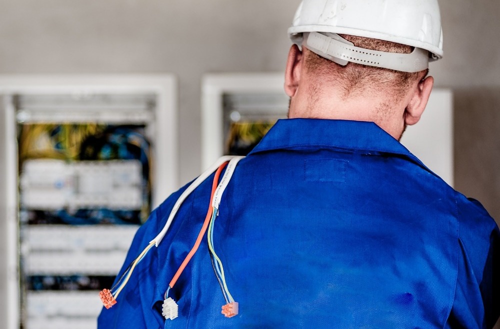 Kiek svarbu pasirinkti tinkamą apsauginį šalmą?